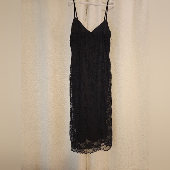 PrettyLittleThing Sexy Slinky Dress with Black Floral Lace Overlay - Size US18 - Picture 6 of 14